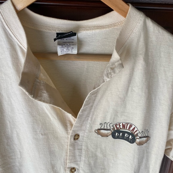 Warner Bros. | Intimates & Sleepwear | Vintage 9s Warner Bros Friends ...